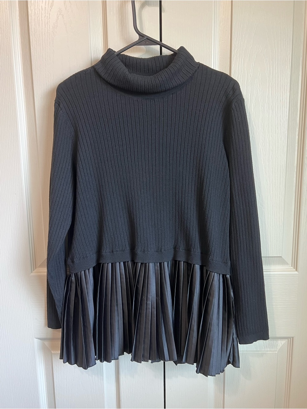 Nine West Black Ribbed Turtleneck Sweater with Pleated Hem